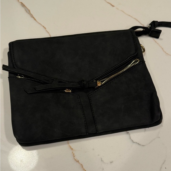 Free People Handbags - FREE PEOPLE Black clutch